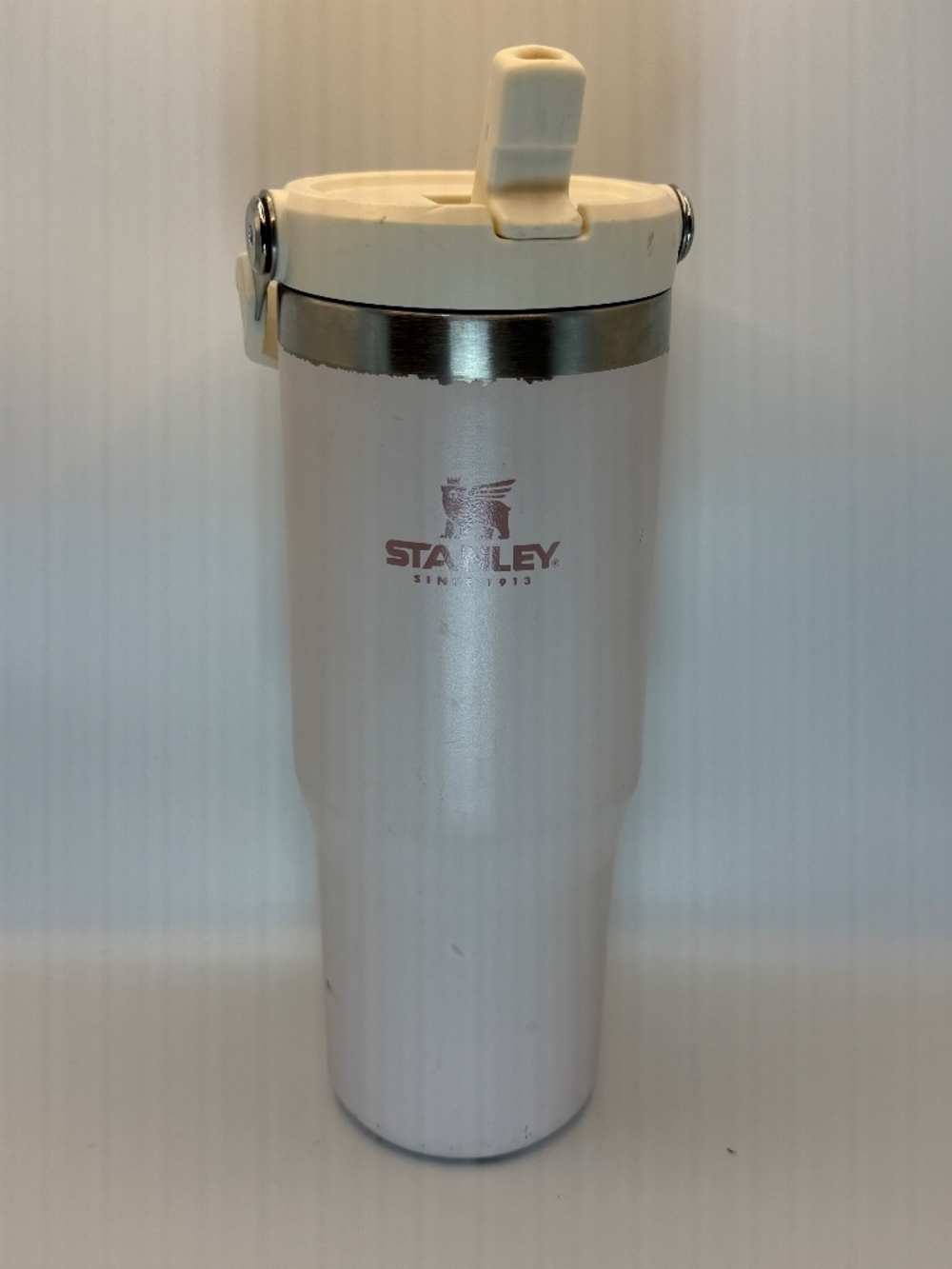 Stanley IceFlow Flip Straw Tumbler 30 oz White Cream Folding Handle